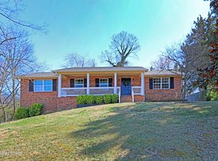 9608 Clearwater Dr, Knoxville, TN 37923