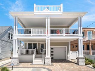 305 E Stockton Rd, Wildwood Crest, NJ 08260