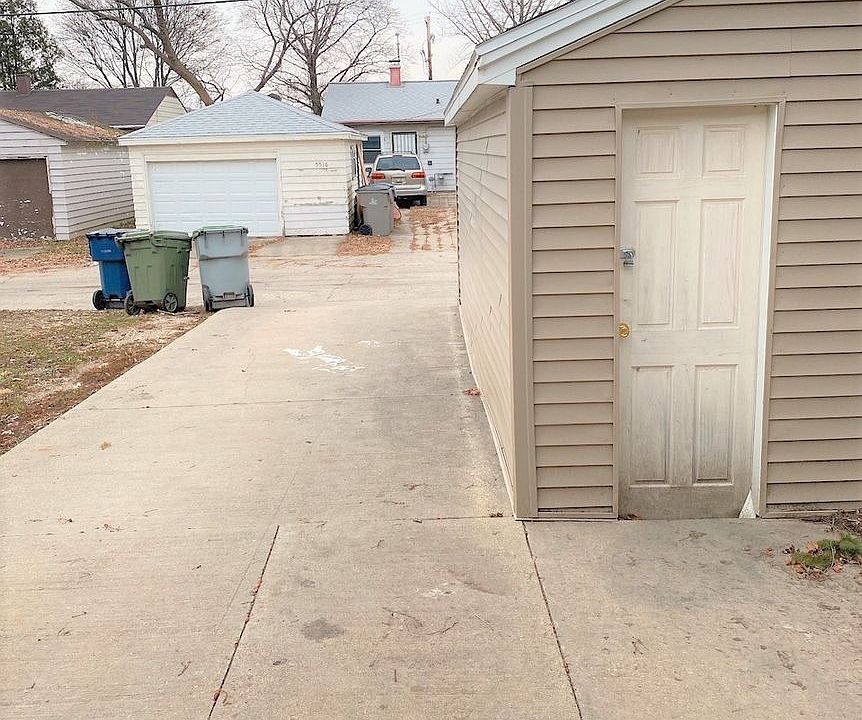 2nd image of 5515 N 58th St