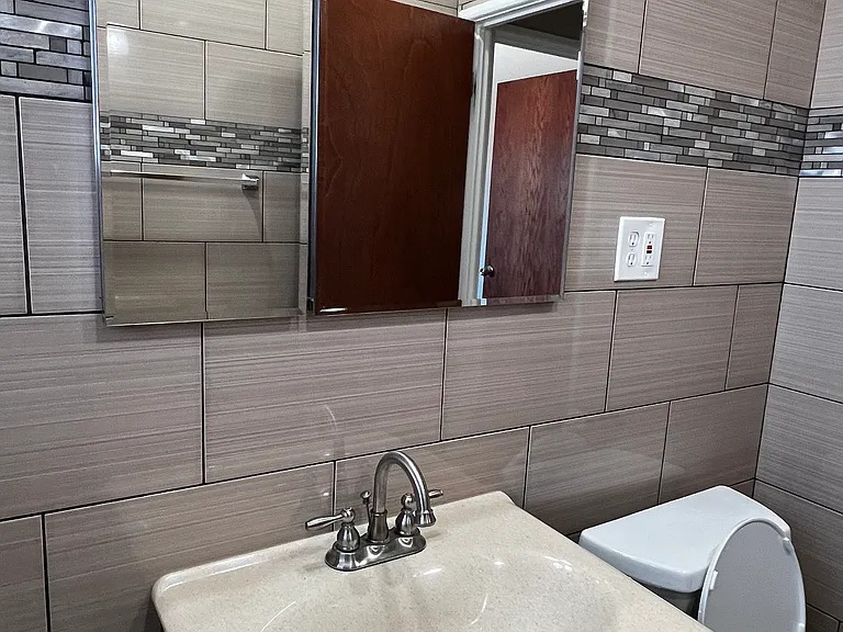 4640 153rd St #2W — Photo 12