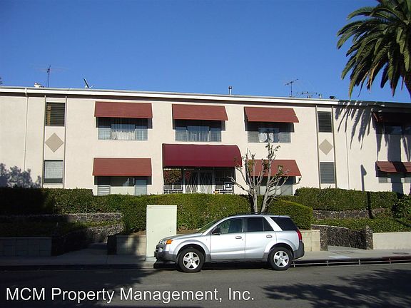 3rd image of 900 N Orange Grove Ave APT 17