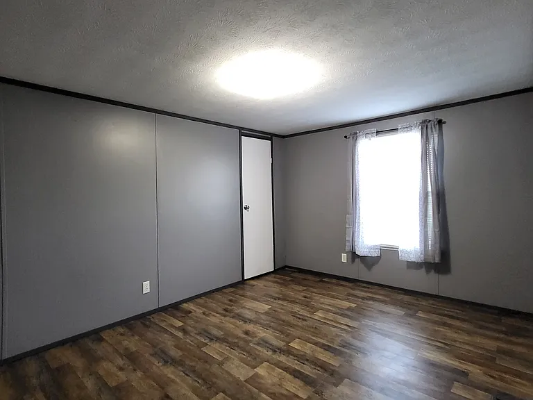 21516 Cherry Hollow Dr — Photo 6