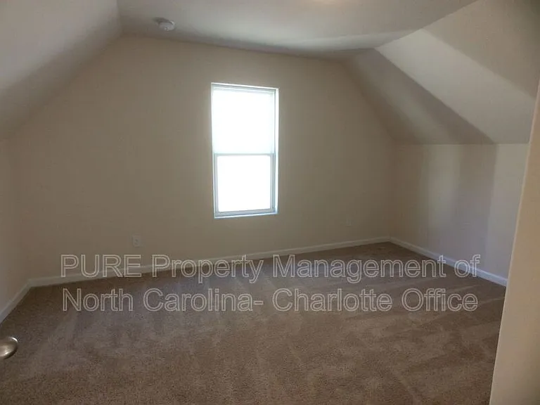6008 Vista Woods Ln — Photo 9