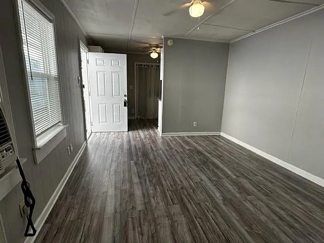 3725 Derbigny St #B — Photo 3