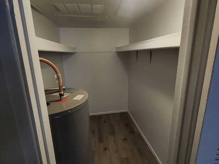 Modern Quarters Apartments — Photo 13