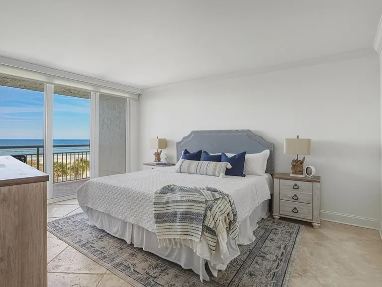 1601 Ocean Dr S — Photo 7