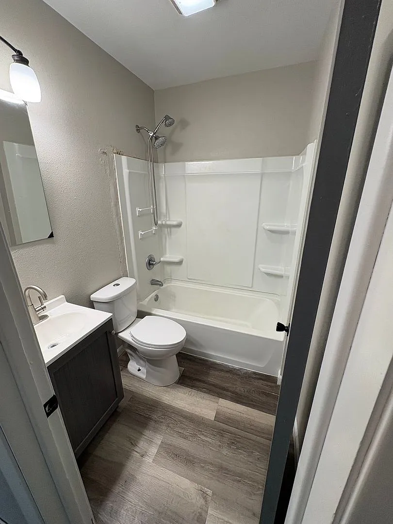 Charming 3-Bedroom Home in Quiet Waterloo Neighborhood 747 Boston Ave — Photo 3