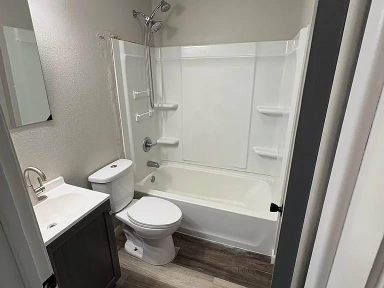 747 Boston Ave — Photo 3