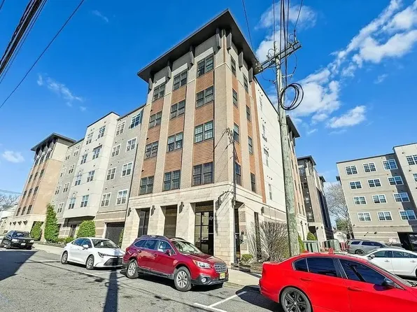 5808 Washington St APT 310, West New York, NJ 07093