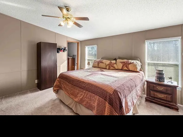 4823 Drake Rd — Photo 18