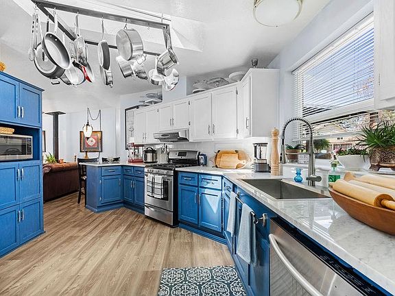 5th image of 407 S Parker Ct