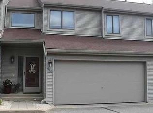 618 Ashley Cir #1, Rochester Hills, MI 48307