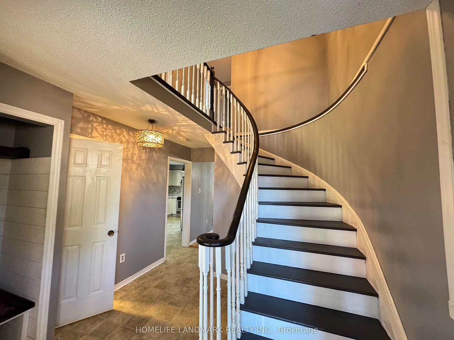 4 bed, $2,950 — Photo 2