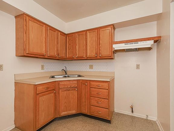 4th image of 2804 Packard Dr #2804