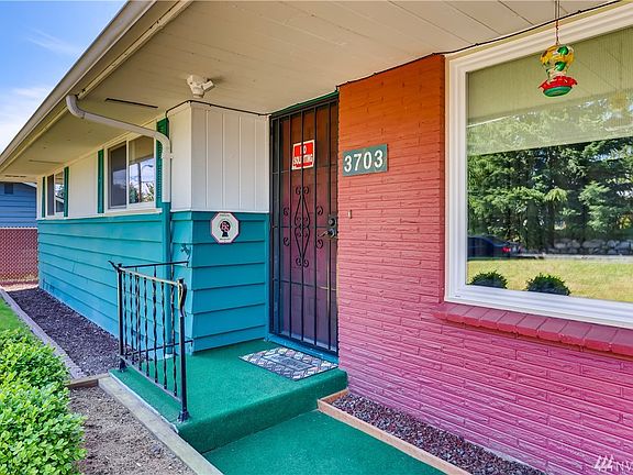 Greet your guests under the covered front porch. 