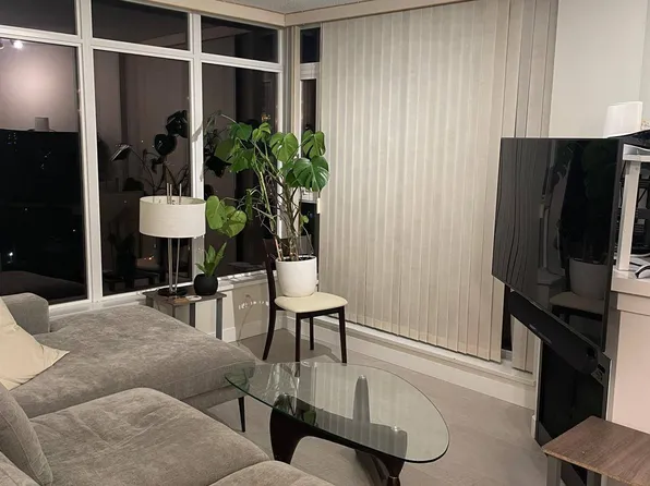 7090 Edmonds St #9, Burnaby, BC V3N 0C6