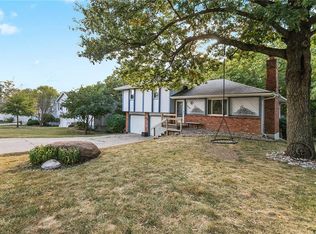 6600 NW Gilly Rd, Kansas City, MO 64152