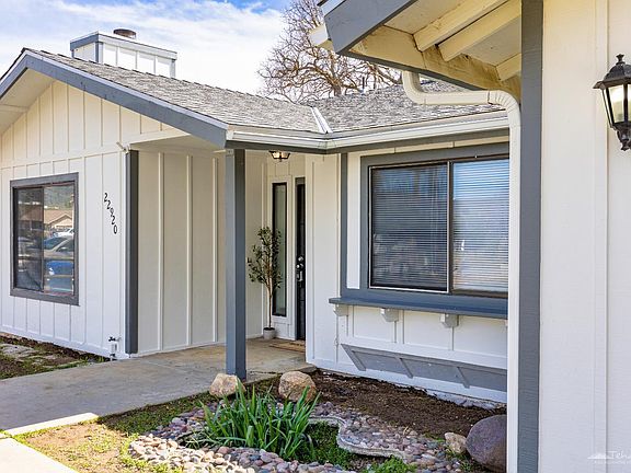 4th image of 22920 Monroe Ln