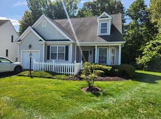 5 Strawberry Ln #5, East Hartford, CT 06118