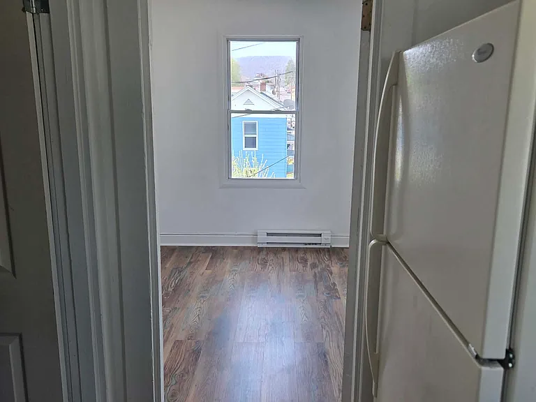 404 Walnut St #A — Photo 15