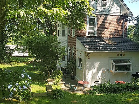 Back , replaced flat roof.