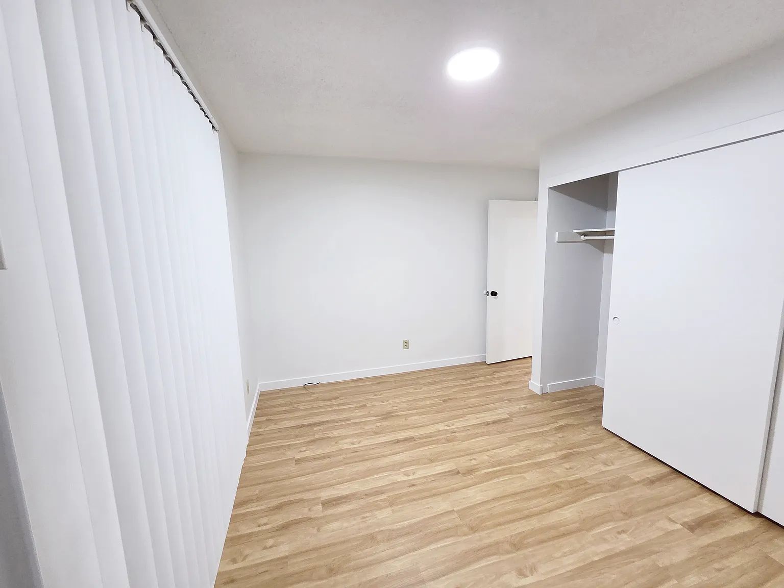 3 bed, 1020 sqft, $1,750 — Photo 2