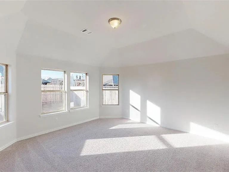 1716 Yellowthroat Dr — Photo 4