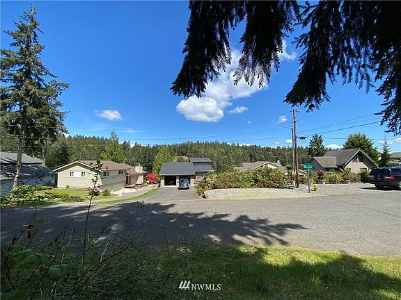 2nd image of 11724 Lake Florence Dr
