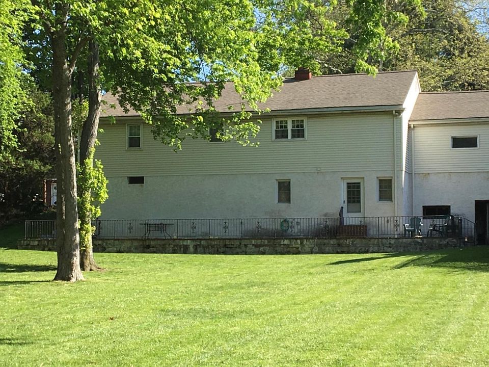 2nd image of 623 Rosewood Ave