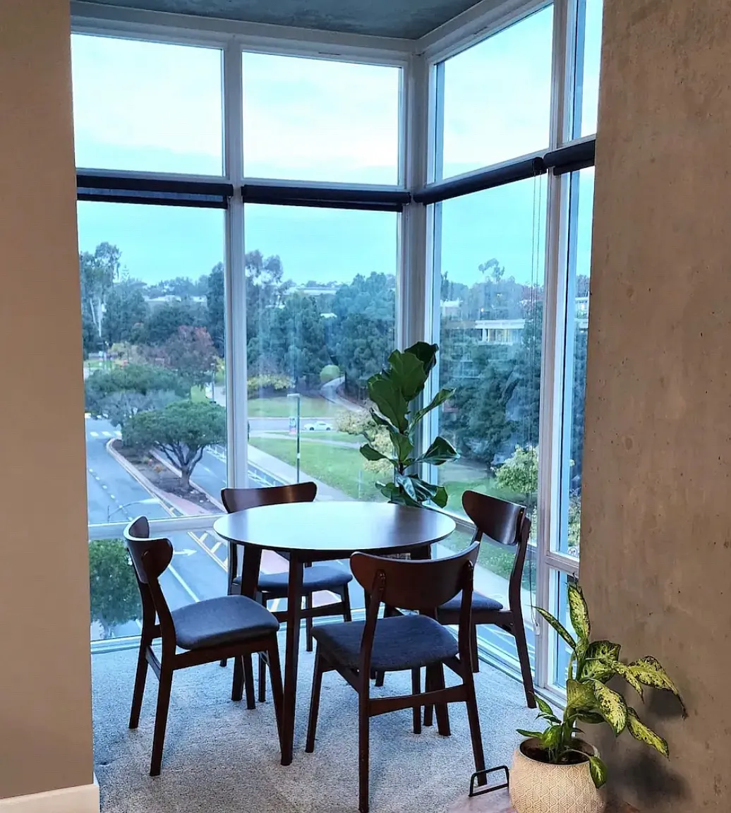 2 bed, 1037 sqft, $3,750 — Photo 4
