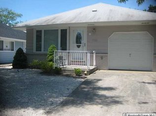 12 Mount Fairweather Ln, Toms River, NJ