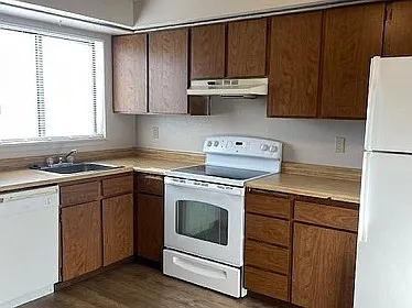 145 E Willow Tree Ln #145 — Photo 4