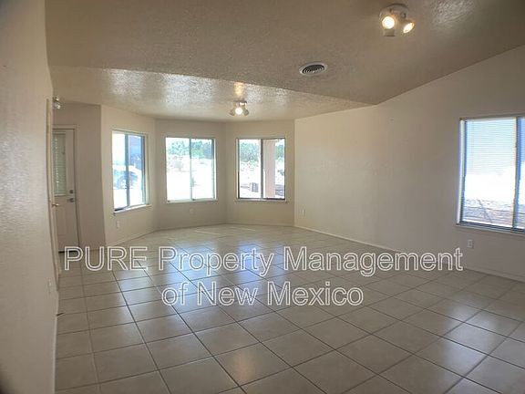 3rd image of 4108 Abbey Rd