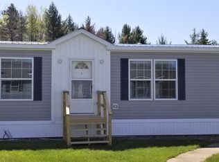 1 Deso Dr, Highgate, VT 05459