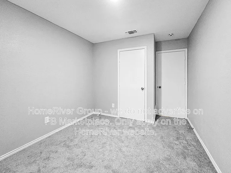 807 W Smith St — Photo 15