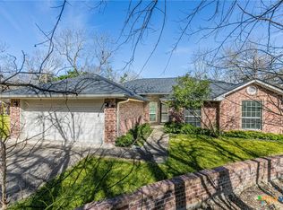 80 Willow Run Dr, Morgans Pt Resort, TX 76513