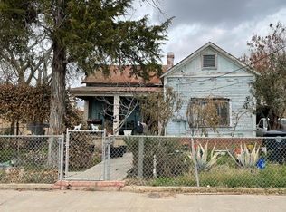 218 S Ceylon St, Eagle Pass, TX 78852