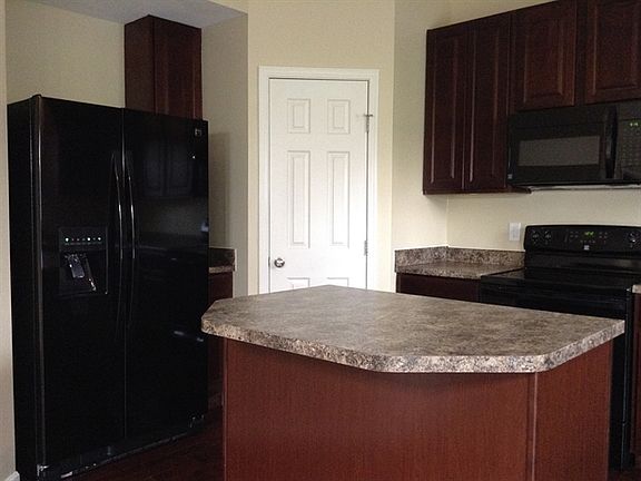 5th image of 2719 Zoellners Way