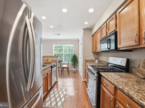 11014 Koman Cir APT 203, Manassas, VA 20109