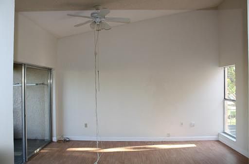 4th image of 14201 Kendale Lakes Cir