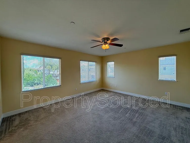 18517 Admiral Way — Photo 24