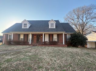 2915 Kenneth St, Memphis, TN 38128