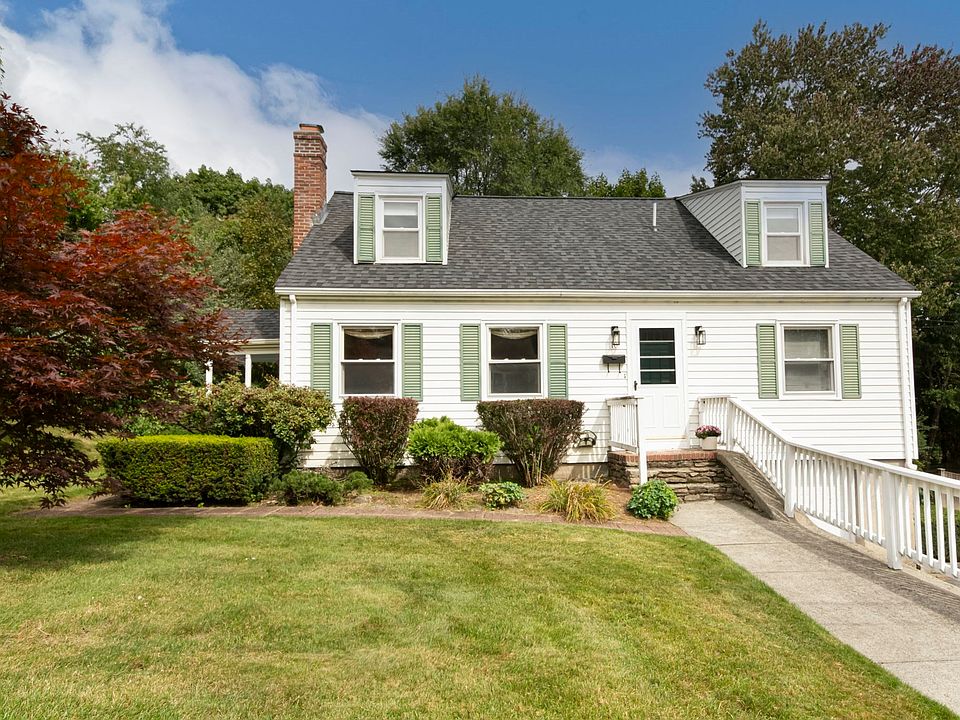 1st image of 10 Farview Ave