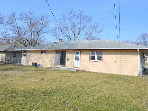 3rd image of 1847 Schell Dr