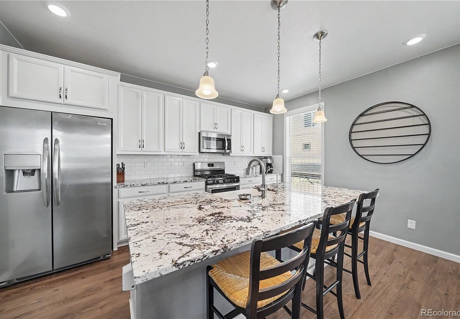 3 bed, 2.5 bath, 1931 sqft, $2,900 — Photo 4