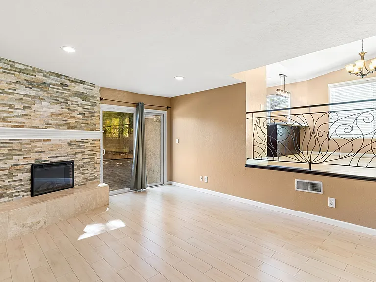 2844 Sombrero Cir — Photo 15