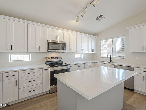 2nd image of 2518 W CARSON Road