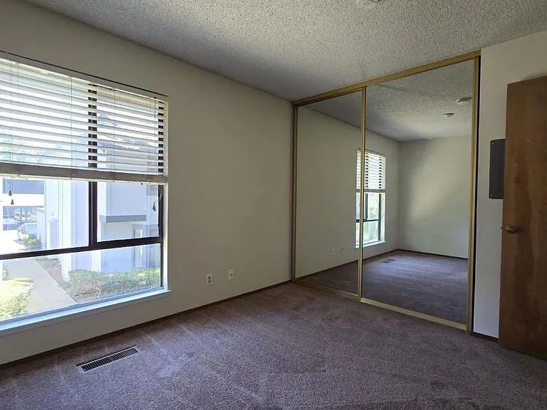 6125 Thornton Ave #E — Photo 13