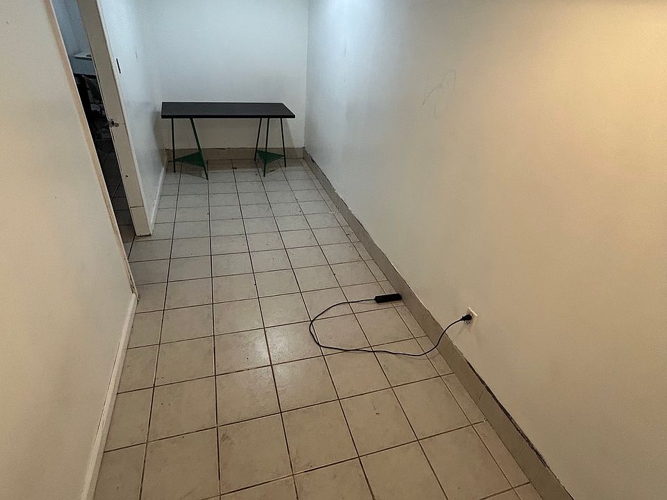 1st image of 3670 Falls Rd