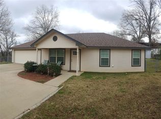 1602 N Rodeo St, Gladewater, TX 75647